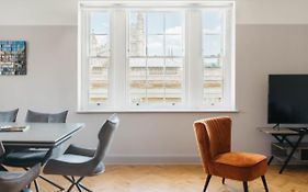Arlington House - Premium High-Spec 2 Bed Gem In Bath Centre